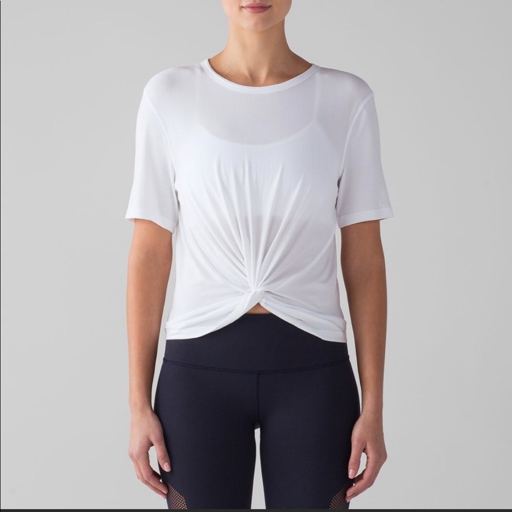 Lululemon Crecent Knot Top-size 6